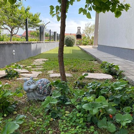 Villa Fidelissima Kastela Exterior photo